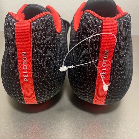 NWOB Peloton Unisex Altos Cycling Shoes for Bike Hook & Loop - US-M 12 US-W 13.5 - Picture 4 of 11